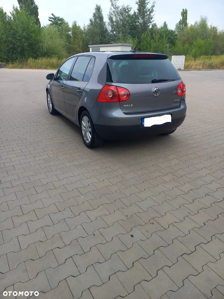 Volkswagen Golf 1.9 TDI DPF United BlueMotion - 12