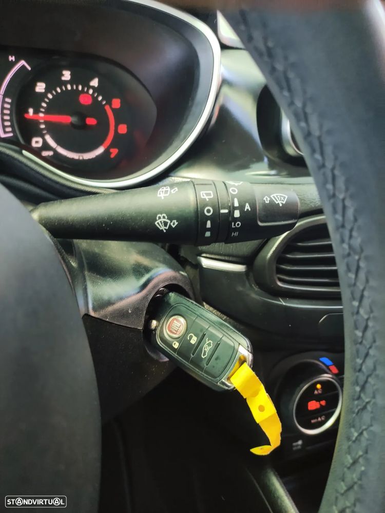 Fiat Tipo 1.3 M-Jet Lounge Tech - 13