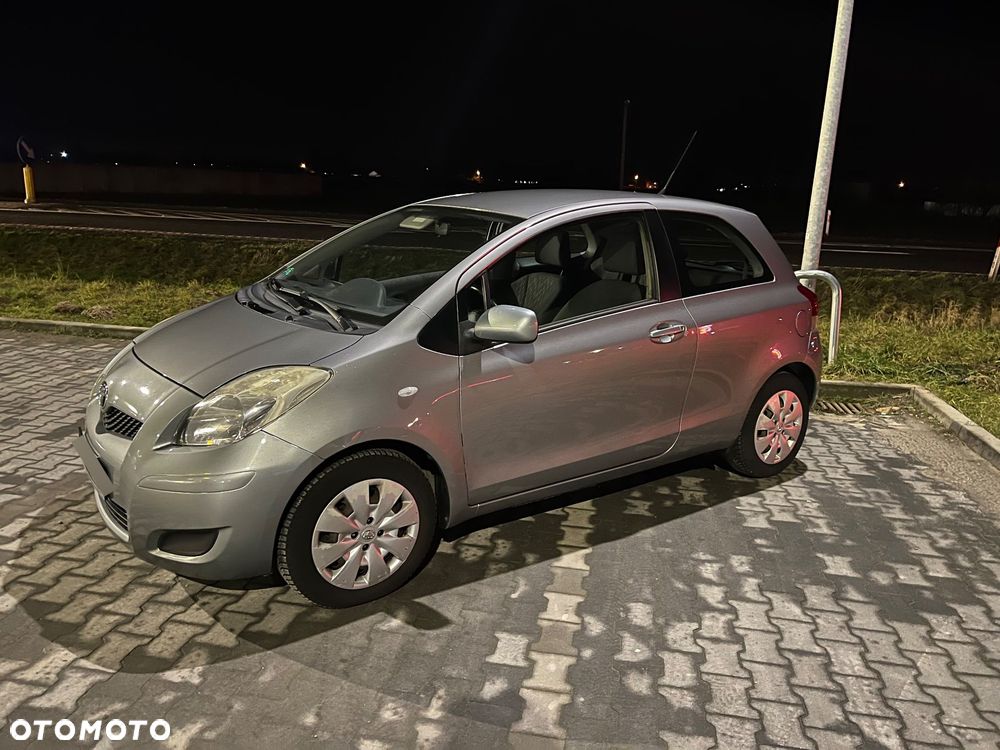 Toyota Yaris - 1