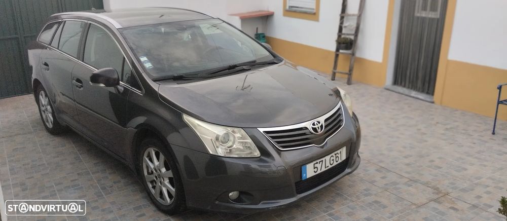 Toyota Avensis SW 2.0 D-4D Exclusive +Pele+GPS - 8