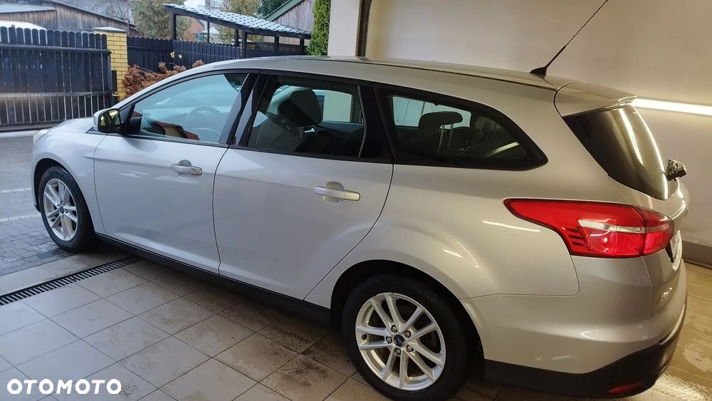 Ford Focus 1.6 TItanium - 28