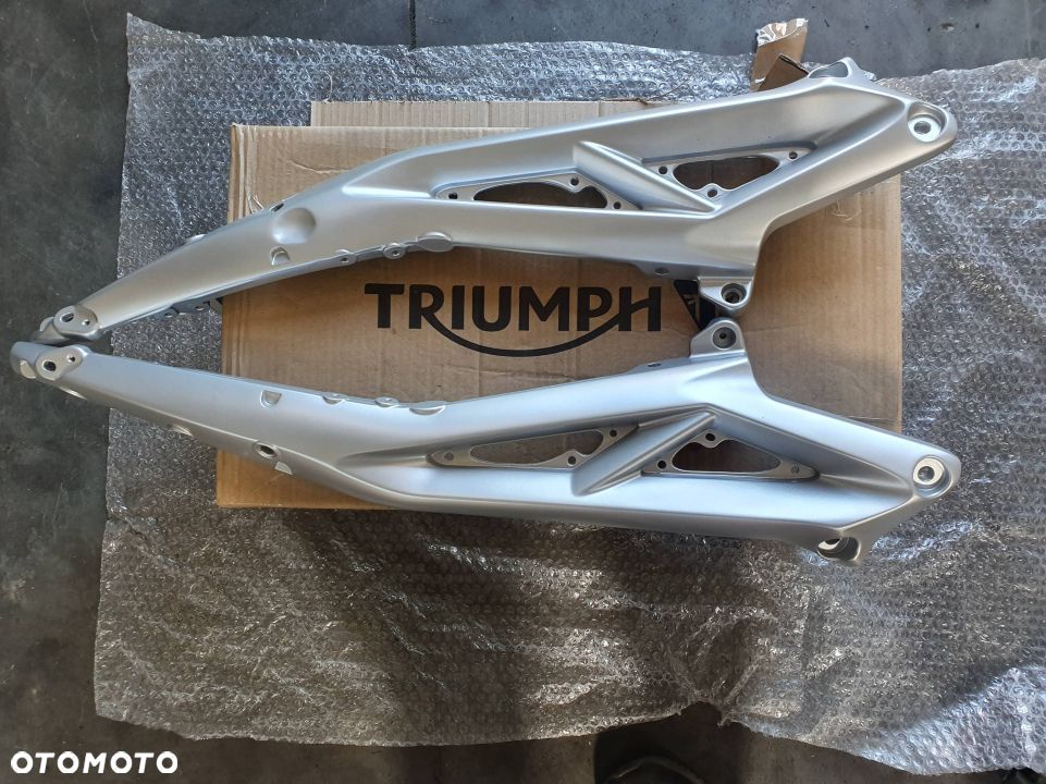 STELARZ TRIUMPH STREET TRIPLE 765 RS OGON 2020 - 1