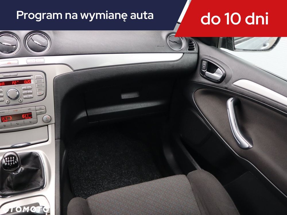 Ford S-Max - 10