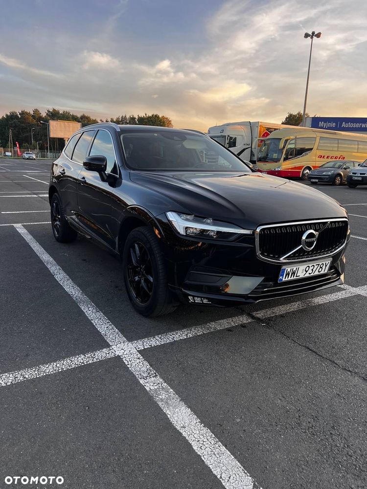 Volvo XC 60 B4 D AWD Geartronic Momentum Pro - 2