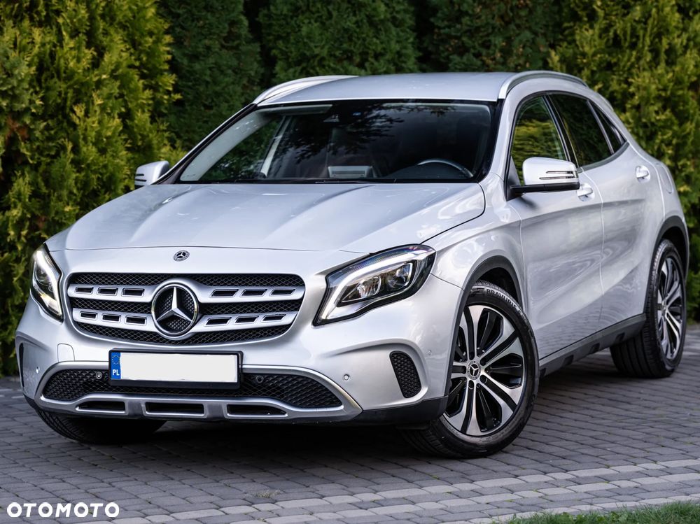 Mercedes-Benz GLA - 1