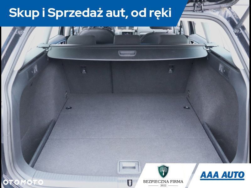 Volkswagen Golf - 14