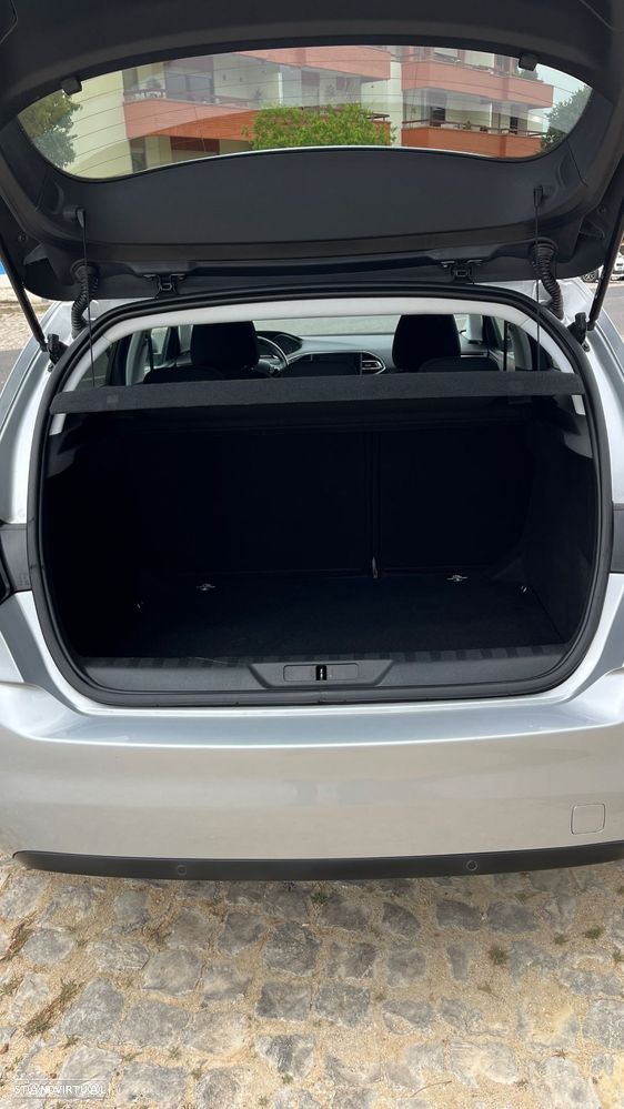 Peugeot 308 1.6 BlueHDi Active J17 - 31