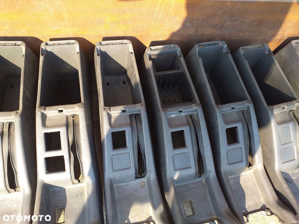 TOYOTA CELICA V tunel podłokietnik schowek klapka - 6