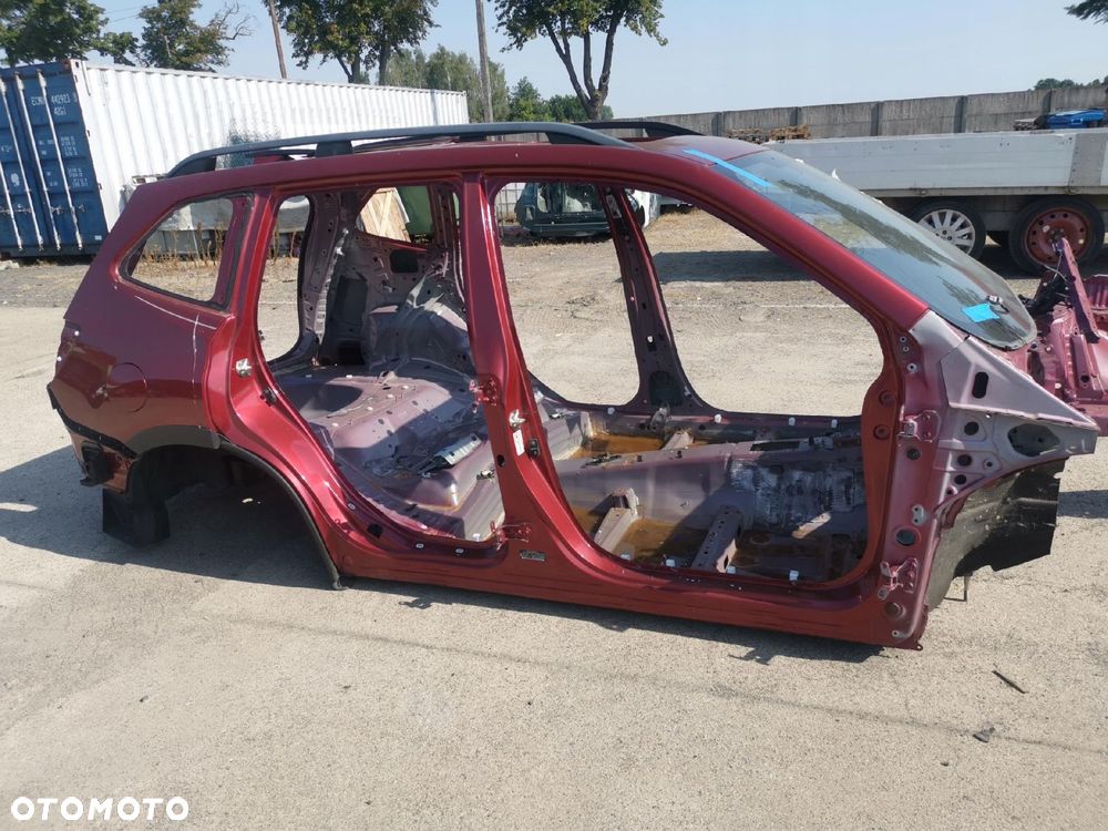 SUBARU FORESTER V 18 CWIARTKA PROG SLUPEK SRODKOWY PRAWY - 1