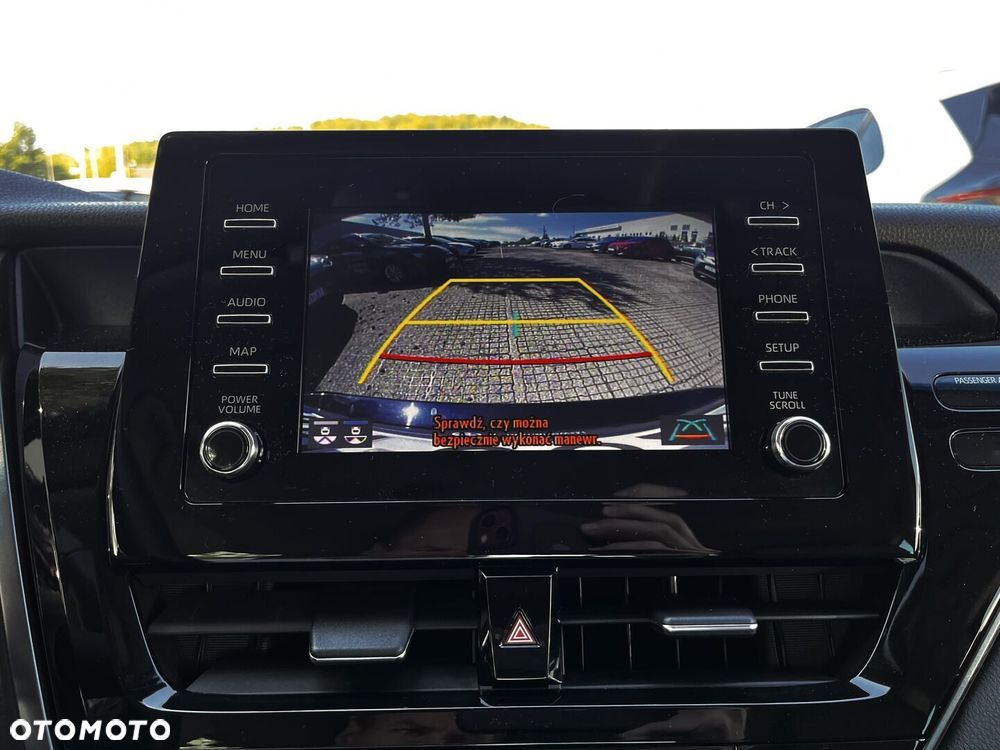 Toyota Camry 2.5 Hybrid Comfort CVT - 25