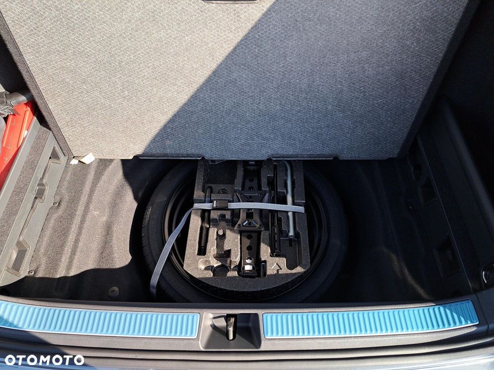 Volkswagen Passat - 12