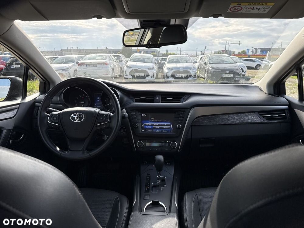 Toyota Avensis 2.0 Prestige MS - 12