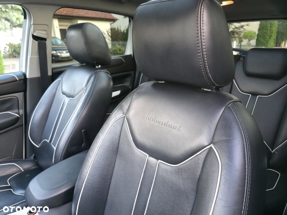 Ford Kuga 2.0 TDCi Titanium - 12
