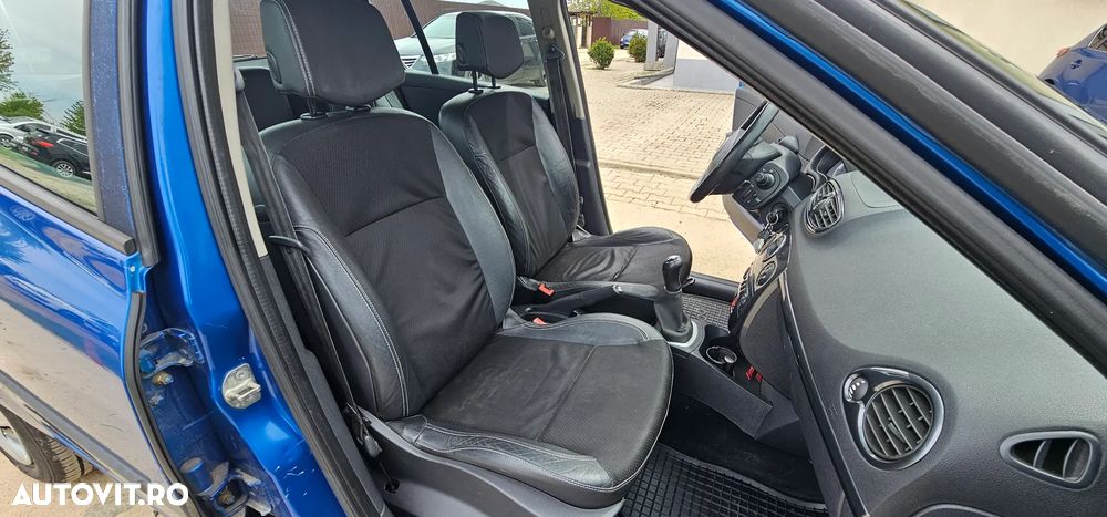 Renault Clio III 1.4 Privilege - 14