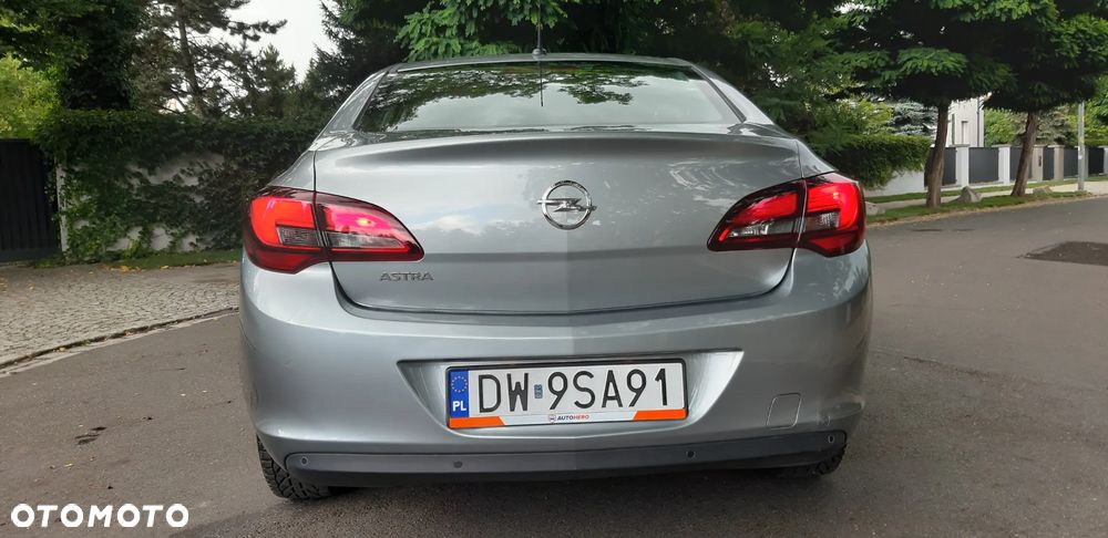 Opel Astra 1.6 Enjoy - 9