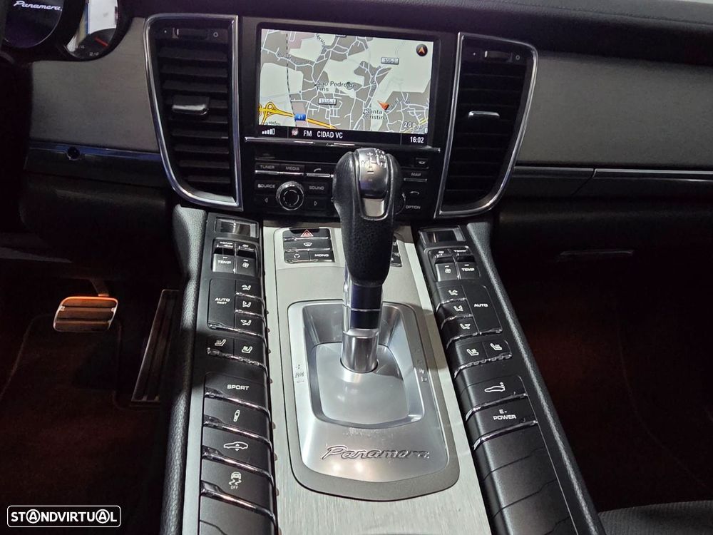 Porsche Panamera S Hybrid - 13