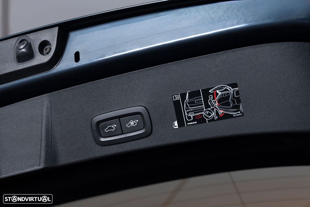 Volvo XC 40 2.0 D3 Inscription - 12