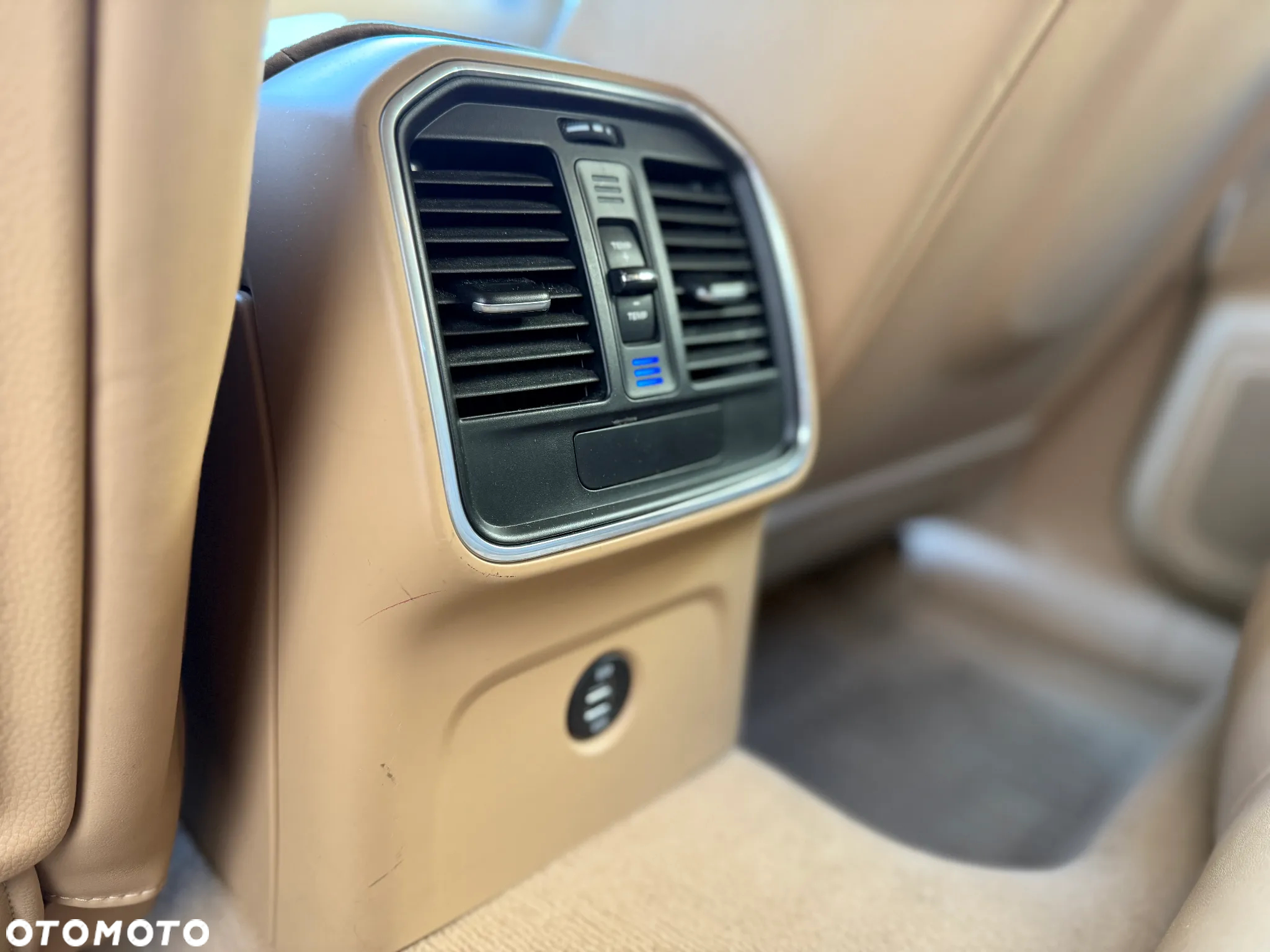 Porsche Macan - 33