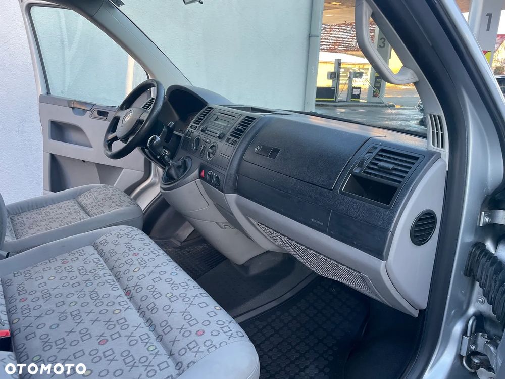 Volkswagen Transporter Caravelle Lang (7-Si.) - 14