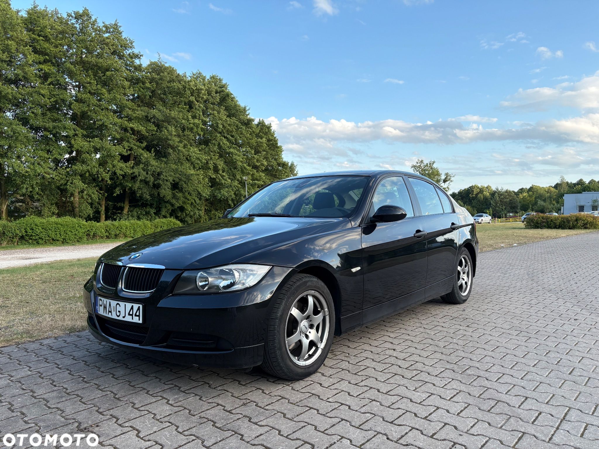 BMW Seria 3 318i - 1