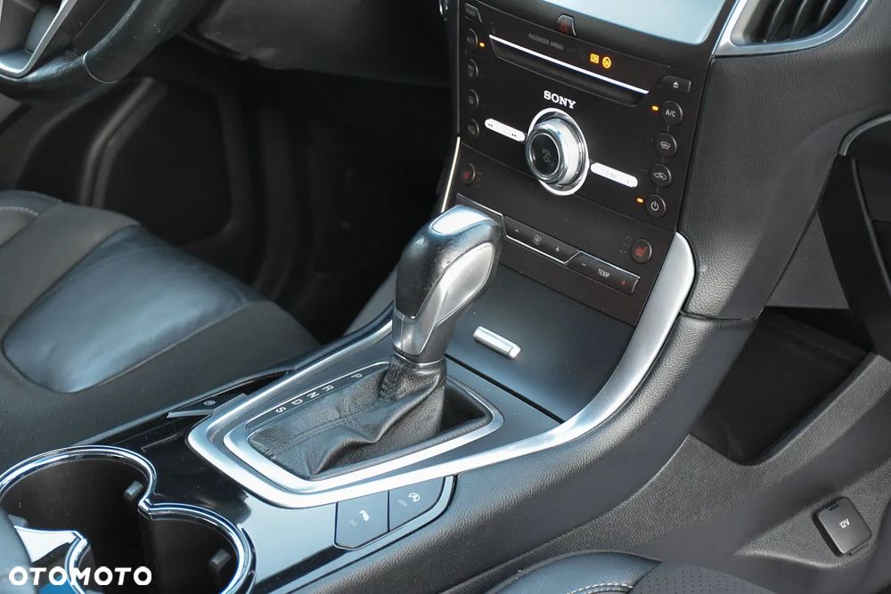 Ford Edge 2.0 TDCi Bi-Turbo 4x4 ST-LINE - 27