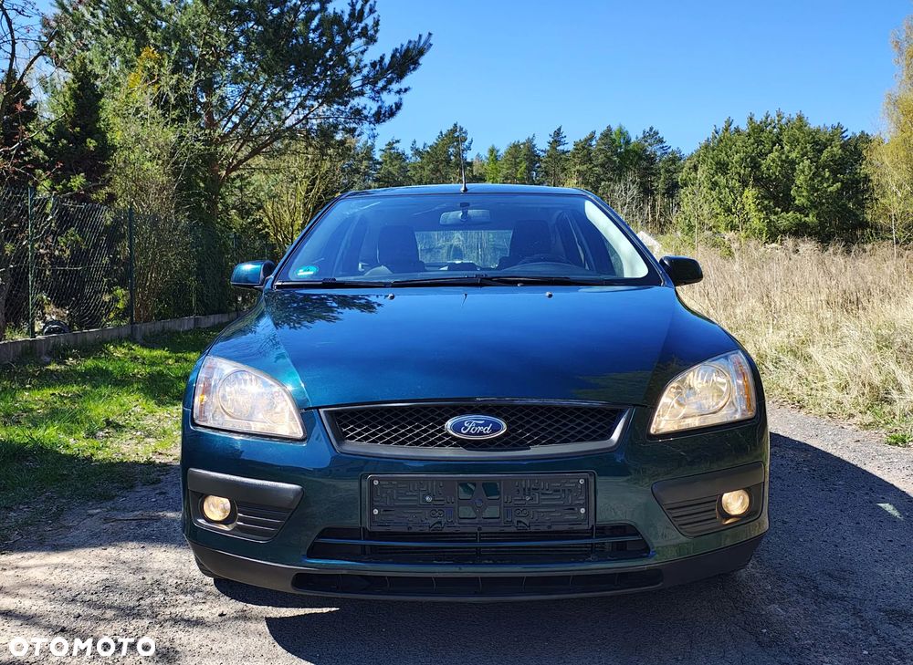 Ford Focus 1.6 16V Ghia - 11