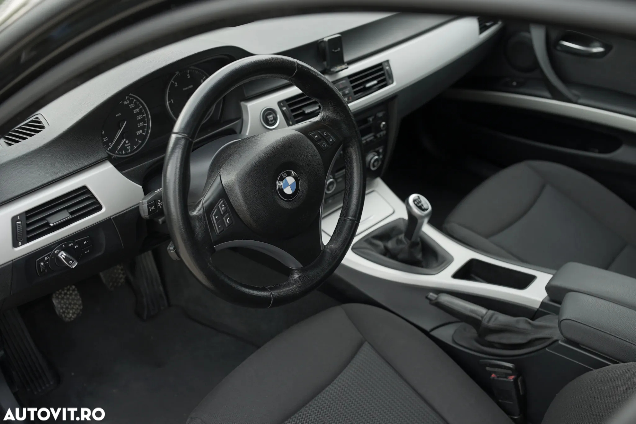 BMW Seria 3 318d - 4