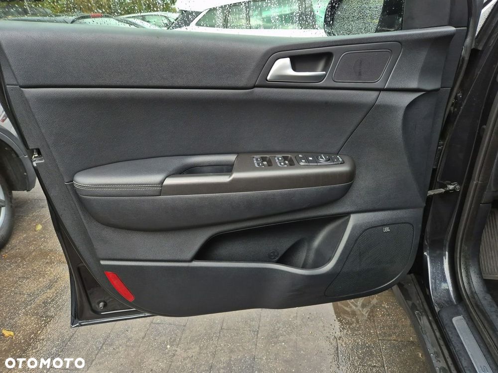 Kia Sportage - 12