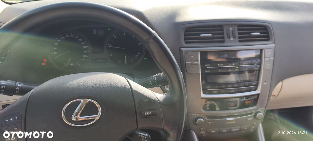Lexus IS - 2
