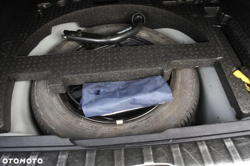 Peugeot 2008 PureTech 110 Stop&Start EAT6 Allure - 13