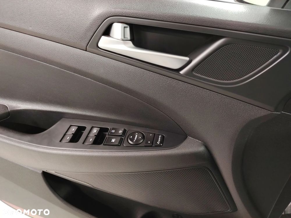 Hyundai Tucson 1.6 T-GDI TourdePologne 2WD - 32