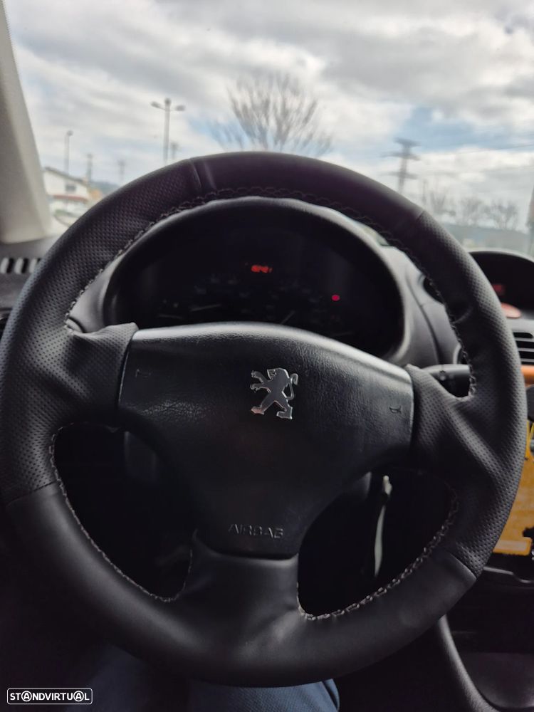 Peugeot 206 1.1 XT - 10