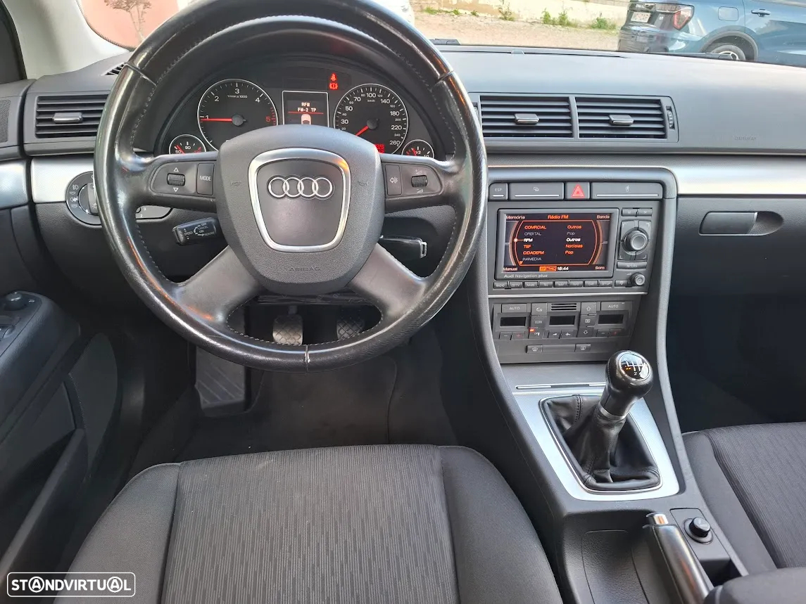 Audi A4 2.0 TDI S-line - 10