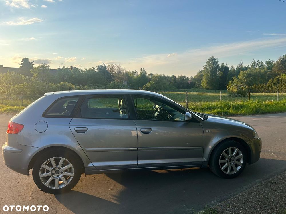 Audi A3 Sportback - 3