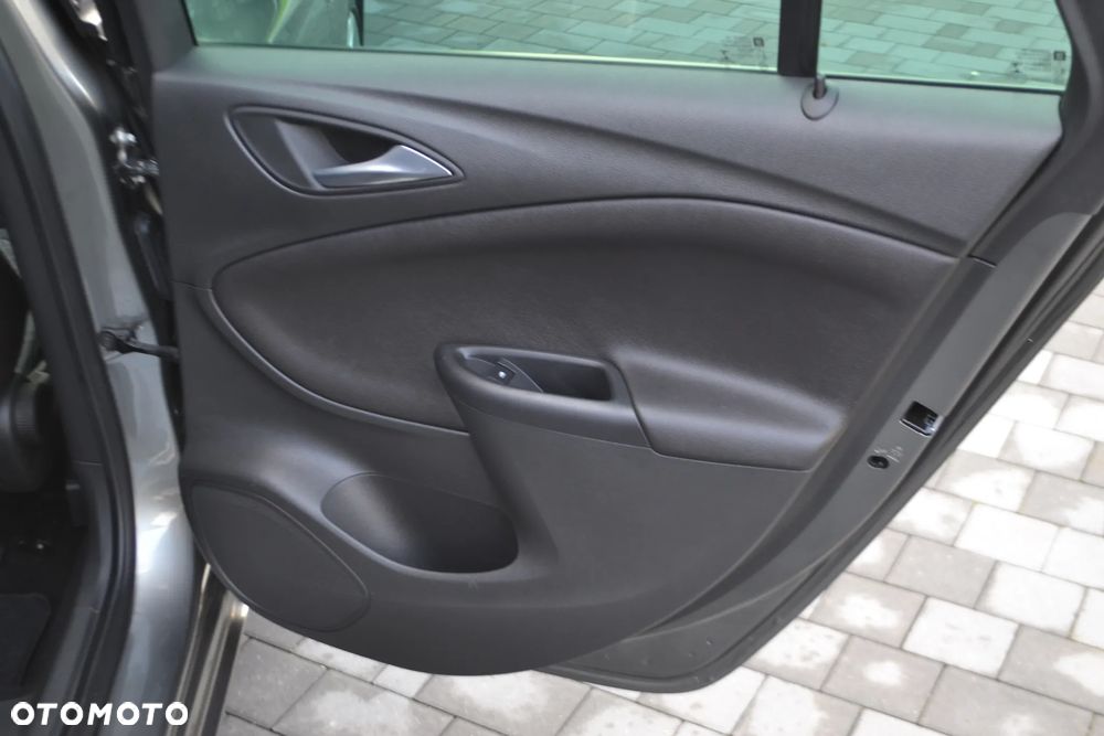 Opel Astra 1.4 Turbo Start/Stop Innovation - 26