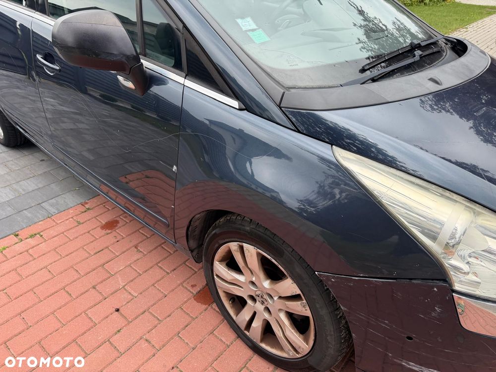 Peugeot 5008 - 25