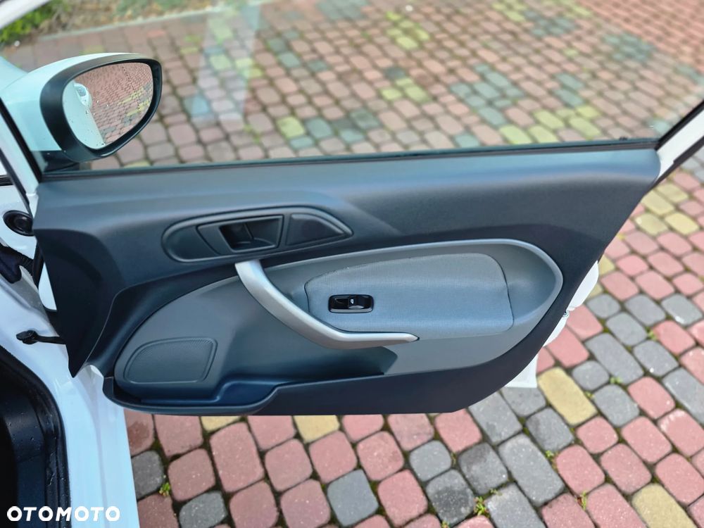Ford Fiesta 1.25 Ambiente - 20