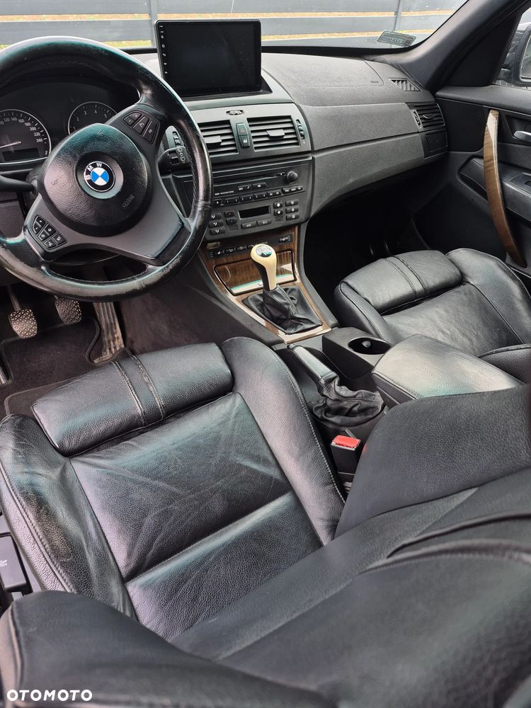BMW X3 2.5i - 33