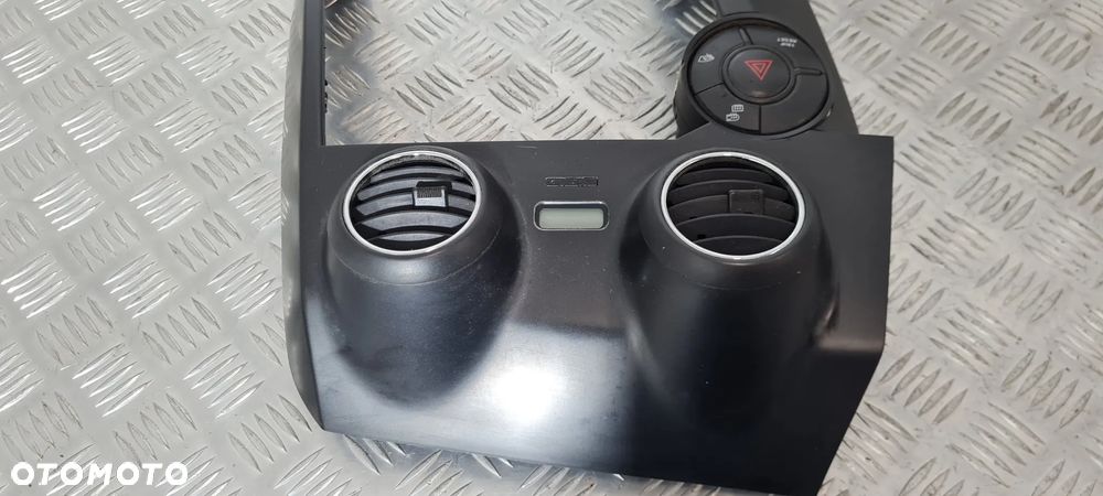 SsangYong Actyon Ramka Radia - 3