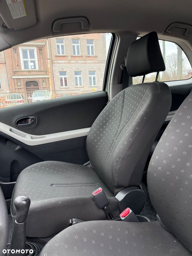 Toyota Yaris 1.0 VVT-i Cool - 18