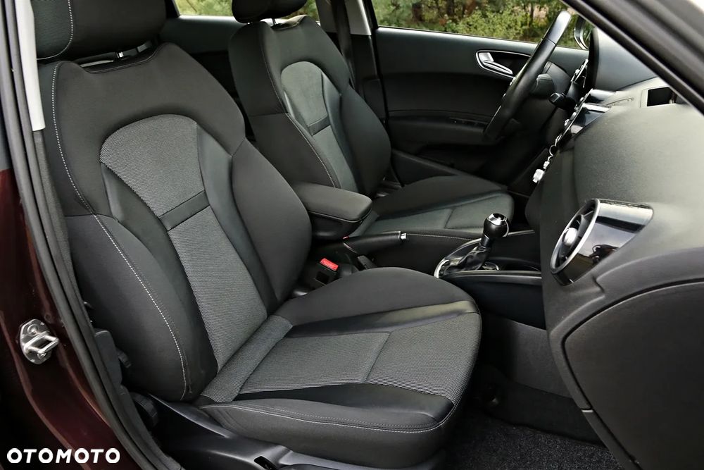 Audi A1 Sportback 1.4 TFSI S tronic S line Sportpaket - 30