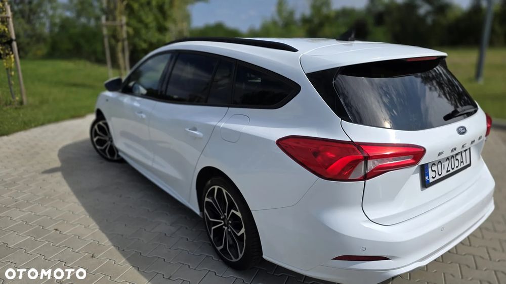 Ford Focus 1.0 EcoBoost mHEV ST-Line - 31