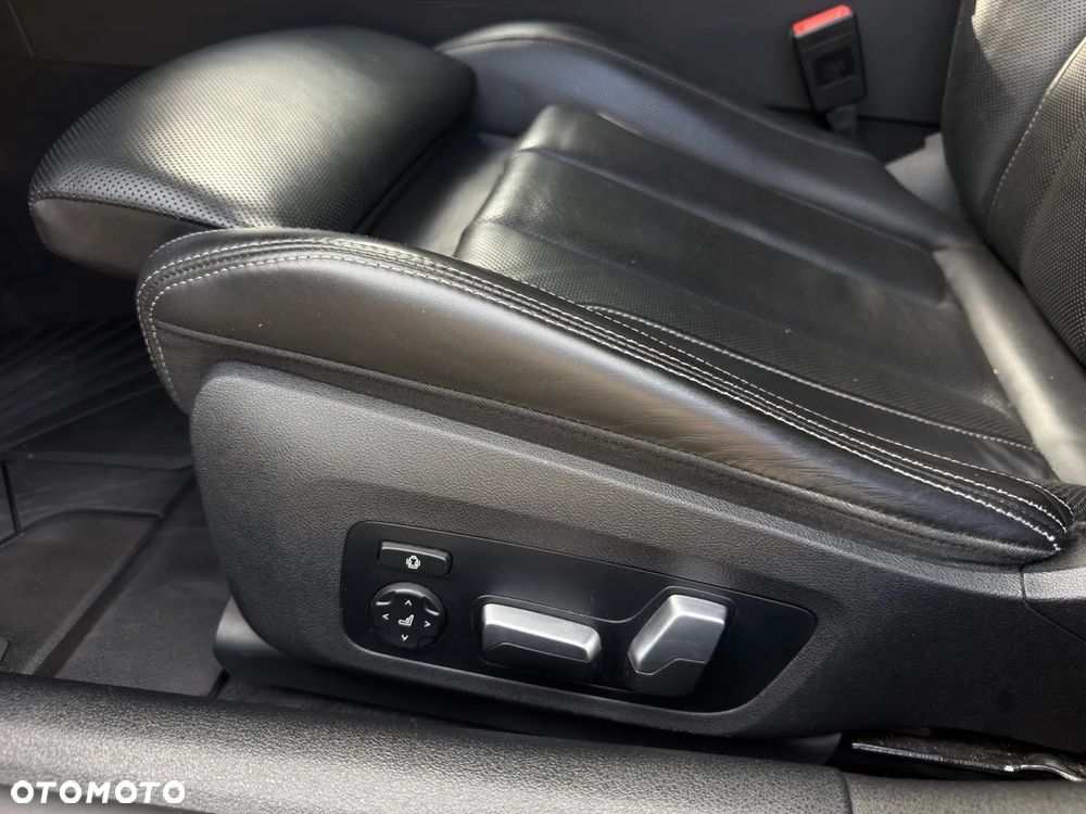 BMW Seria 8 - 14