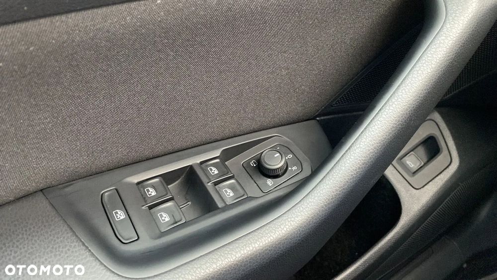 Volkswagen Passat Variant - 25