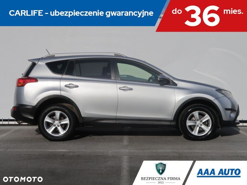 Toyota RAV4 - 8