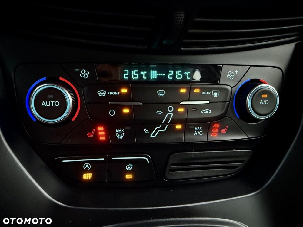 Ford C-MAX 2.0 TDCi Start-Stop-System Titanium - 24