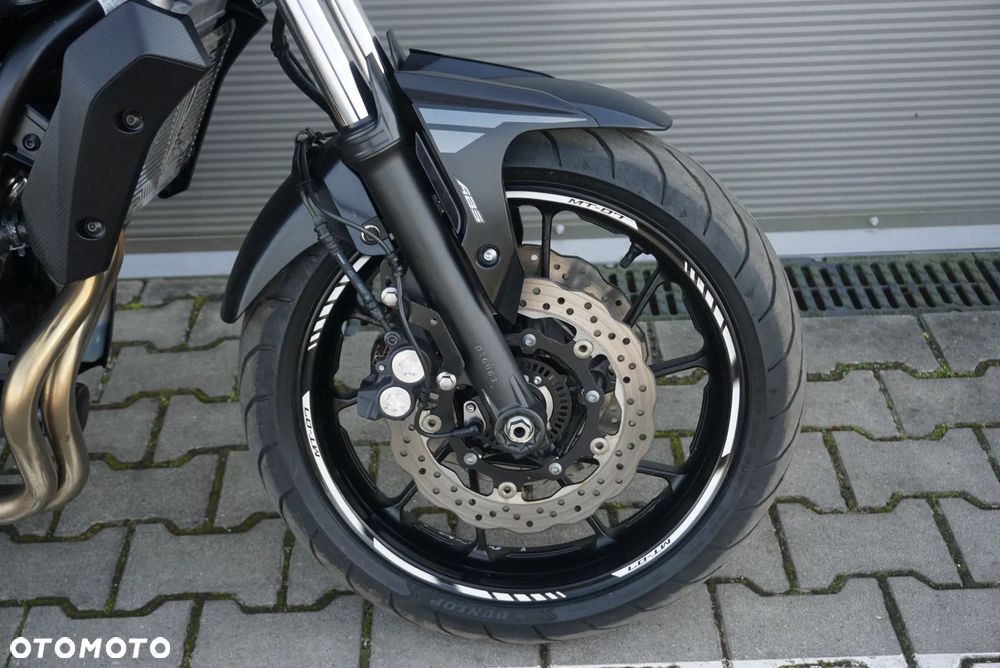 Yamaha MT - 16