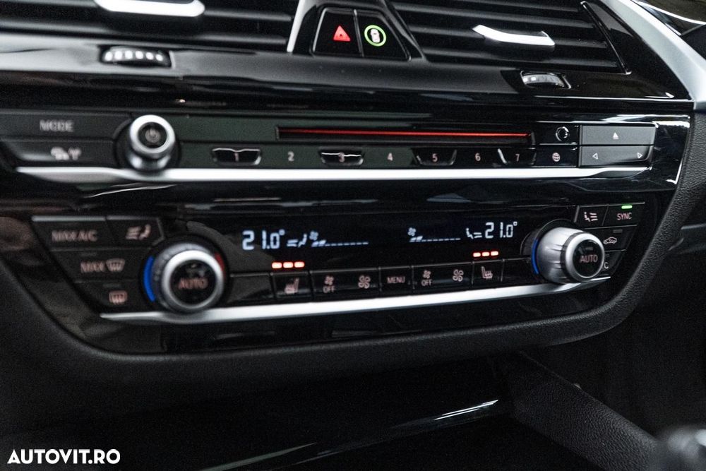 BMW Seria 5 530i Aut. Sport Line - 12