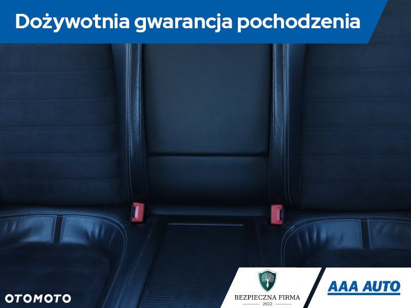 Volkswagen Passat CC - 12