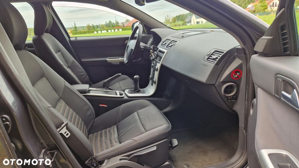 Volvo V50 D3 Momentum - 11